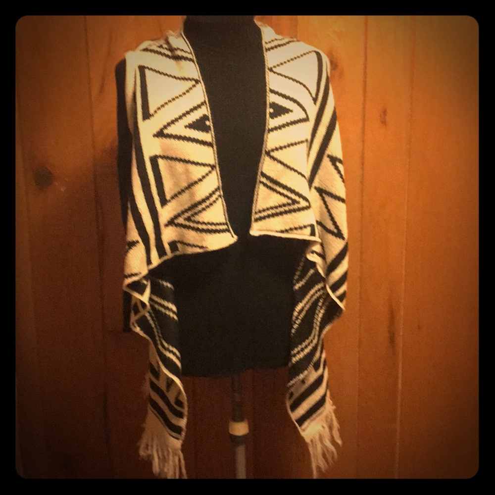 Elan Blk/Cream Reversible Flyaway Vest